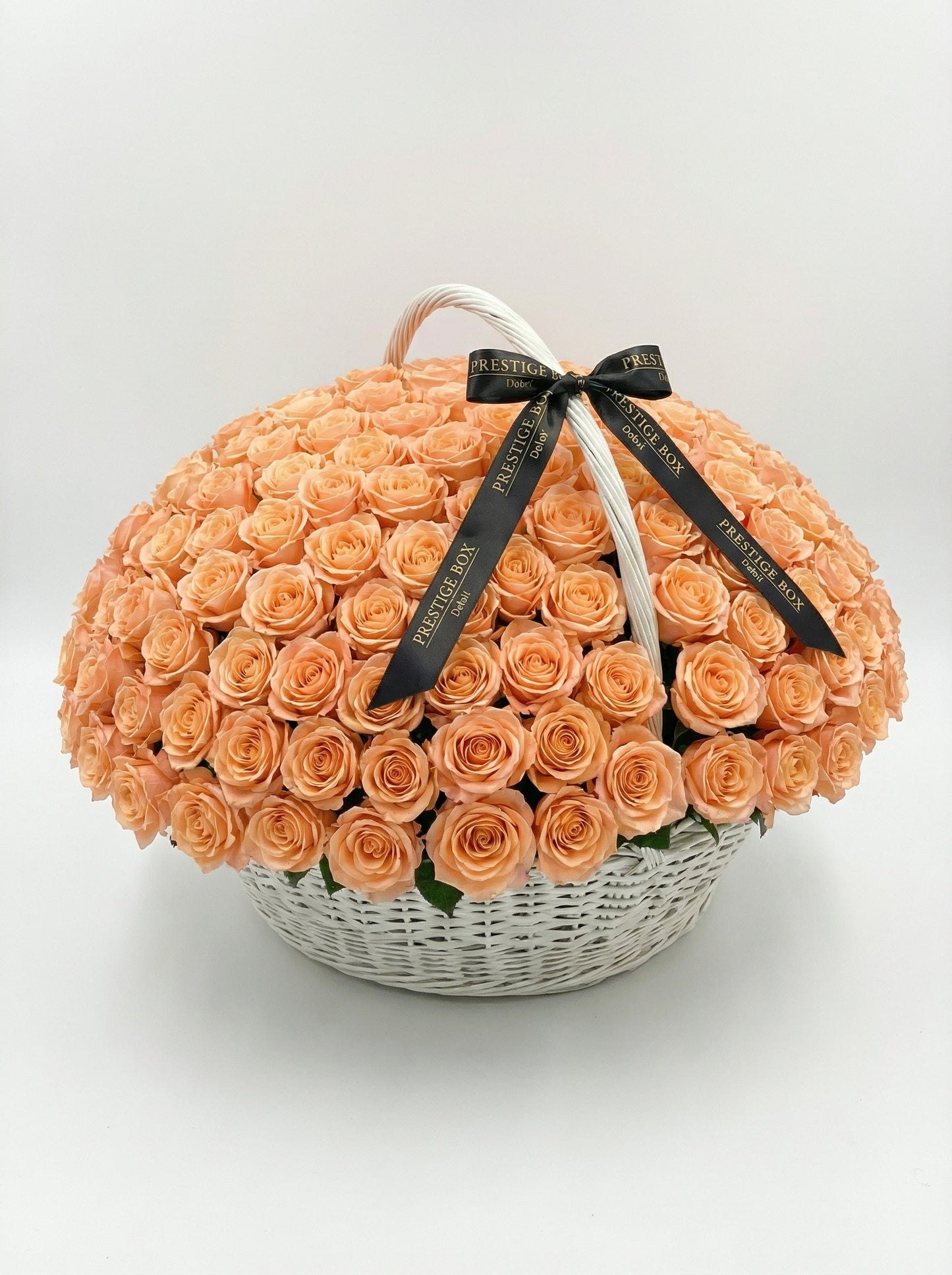 100 Premium Peach Roses Luxury Basket